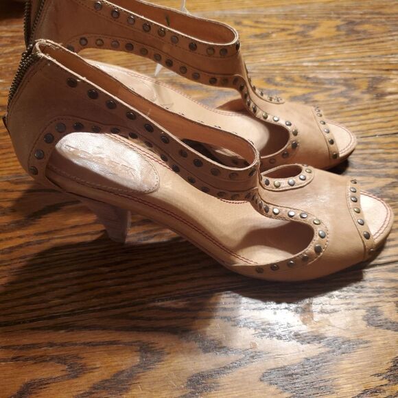 Trask Tan Heeled Sandals with Stud Accents - Picture 2 of 4